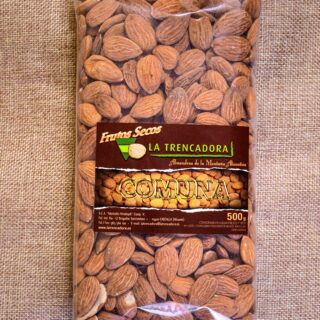 Almendra comuna cruda con piel 1 kg
