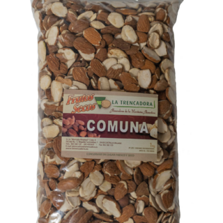 Almendras medias cruda con piel 1 kg